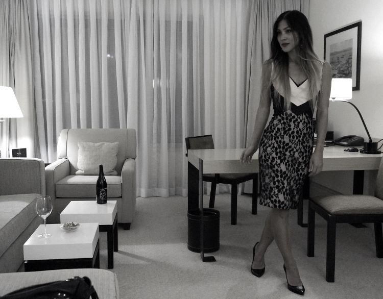 Euriental - London fashion & travel blogger, wearing a Hybrid dress and Zara court heels in the Grand Hyatt, Istanbul.