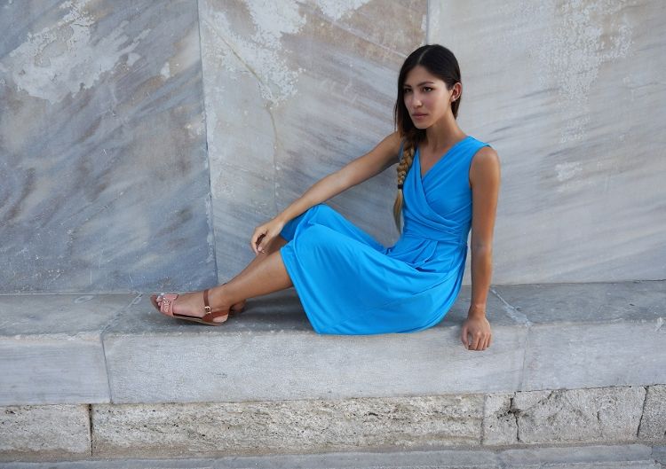 Euriental - London fashion & travel blogger, wearing Maxmara blue dress and OVS sandals.