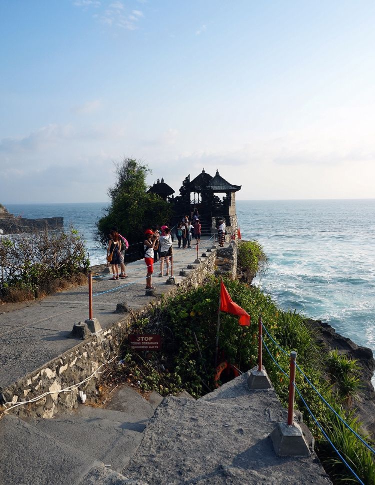 Euriental | travel and fashion - Tanah Lot temple at sunset, Bali