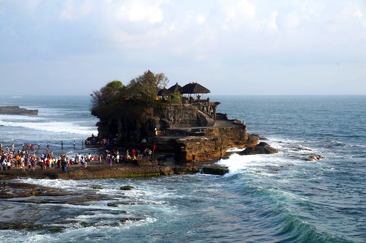 Euriental | travel and fashion - Tanah Lot temple at sunset, Bali