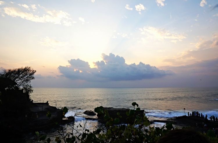 Euriental | travel and fashion - Tanah Lot temple, Bali