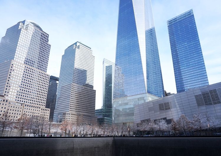 Euriental || fashion & luxury travel || New York skyline at the 9/11 memorial