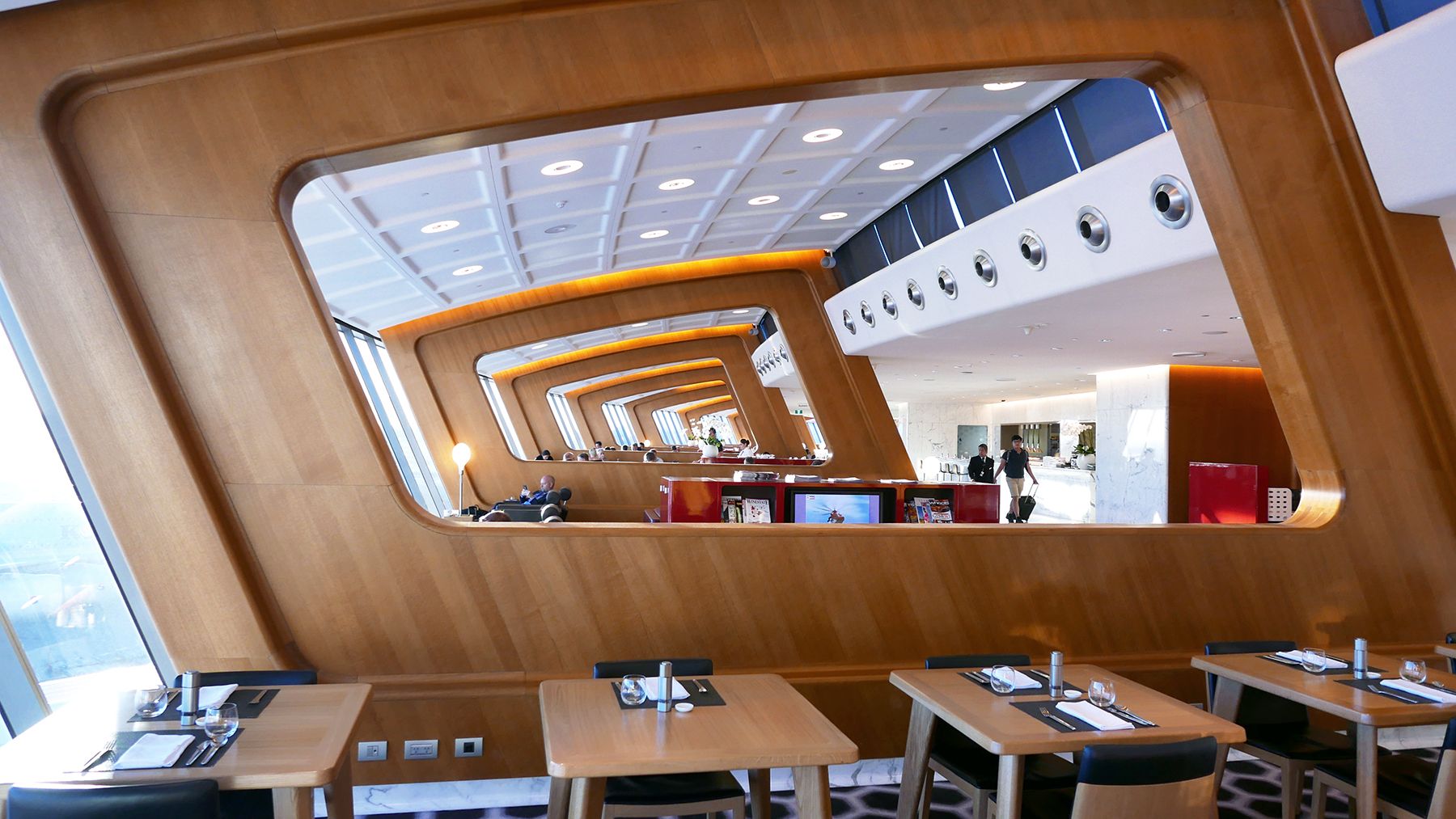 Euriental | luxury travel & style | Qantas First lounge, Auckland, New Zealand