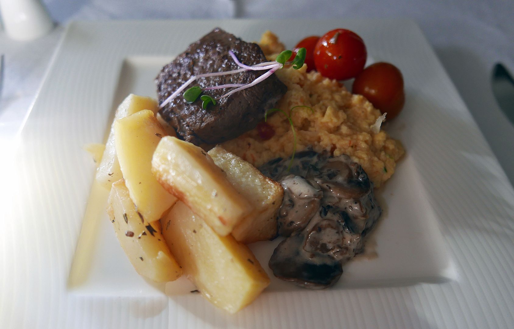 Euriental | luxury travel & style | Qatar Business Class