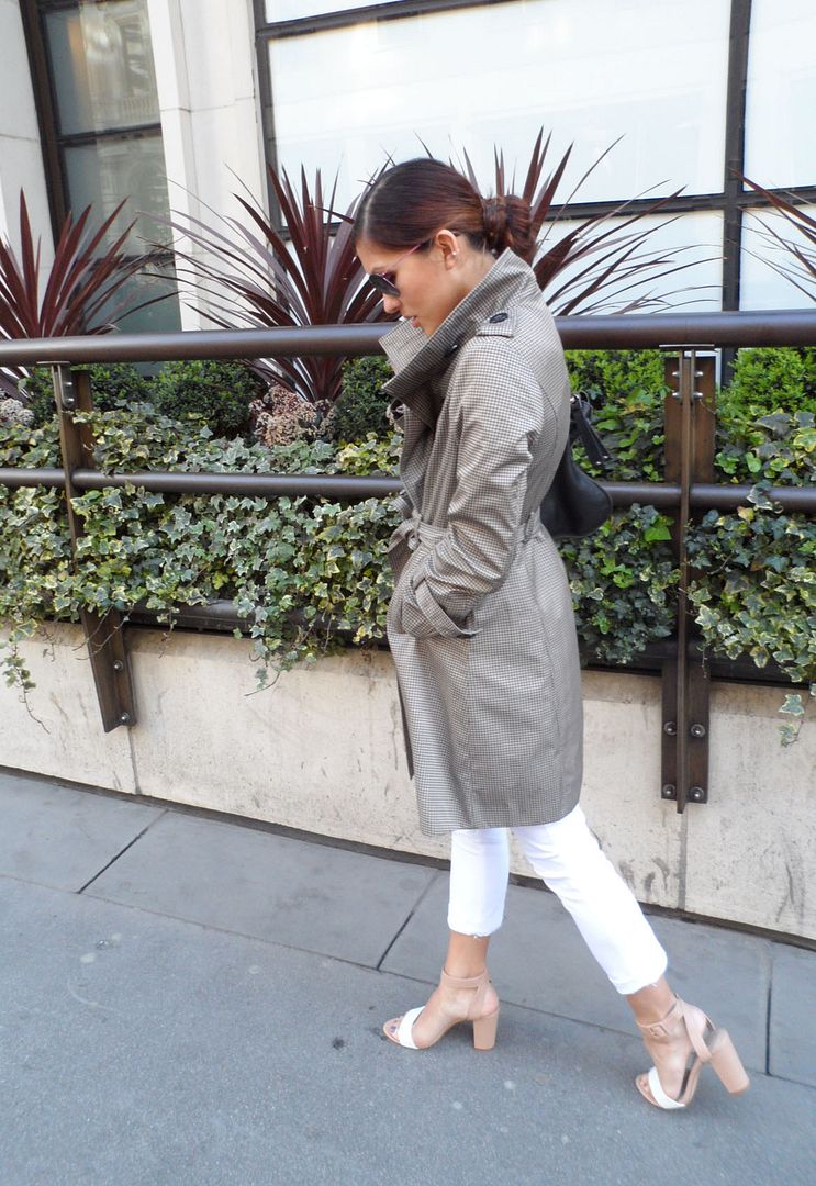 Checkered trench, Marc Jacob sunglasses, Kamara Harding, Euriental Checkered trench, Marc Jacob sunglasses, Kamara Harding, Euriental