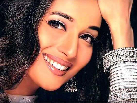 Best Smiles Of Bollywood Actress