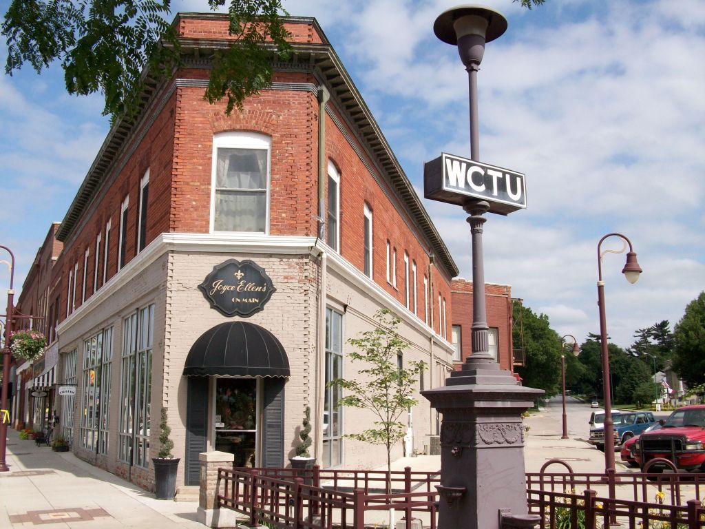 WCTU fountain in Iowa